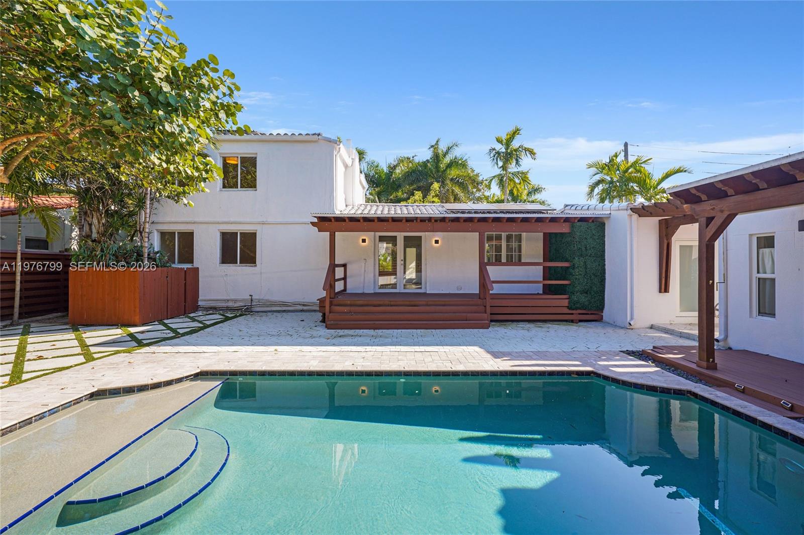 659 NE 73rd St Miami, FL 33138