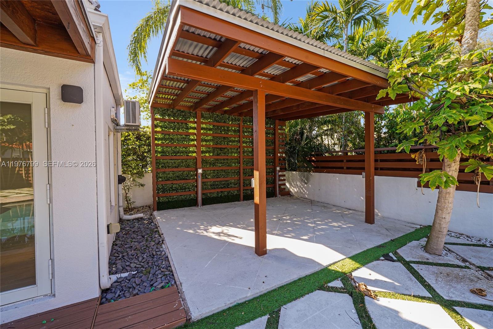 659 NE 73rd St Miami, FL 33138