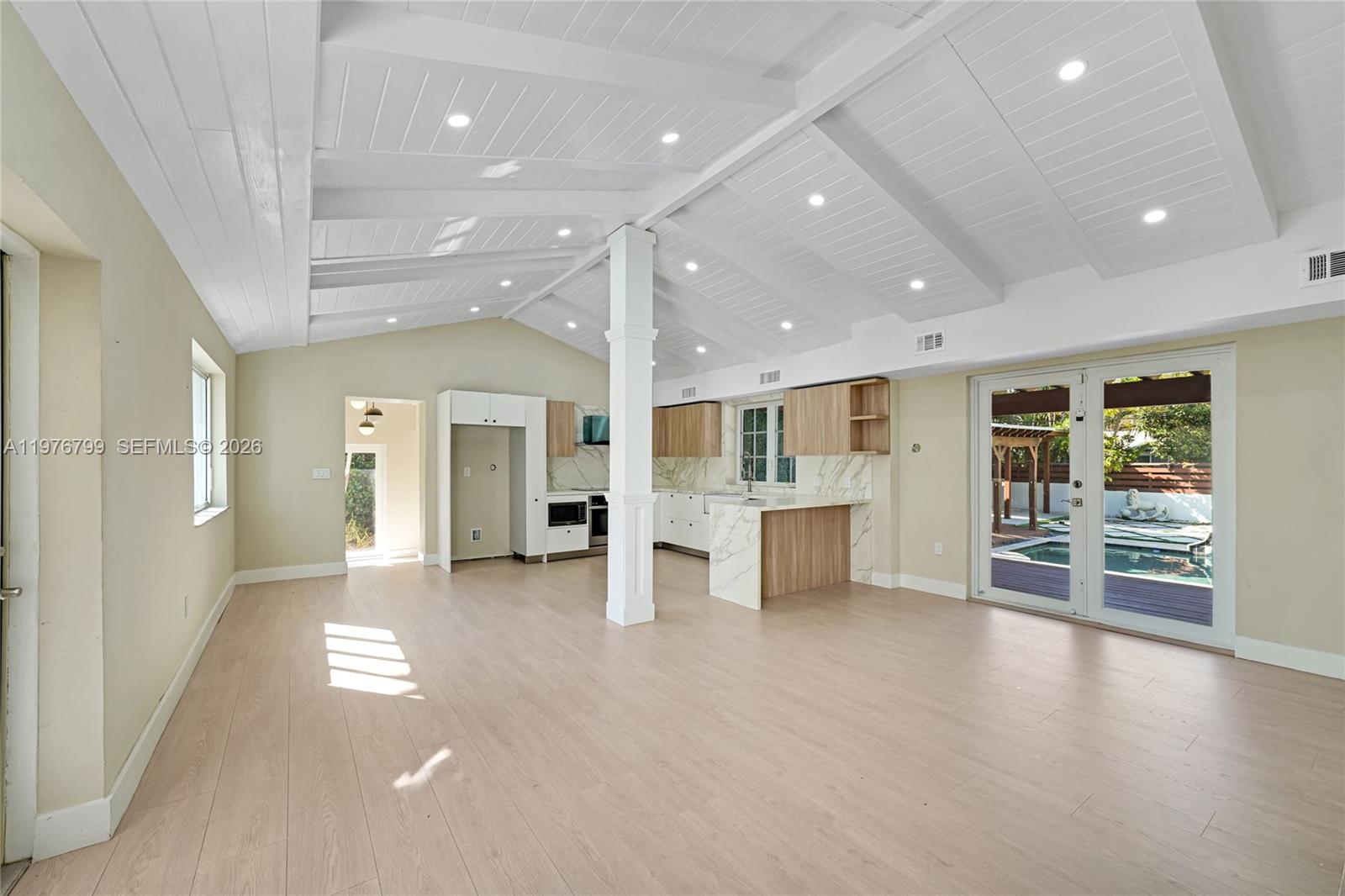 659 NE 73rd St Miami, FL 33138