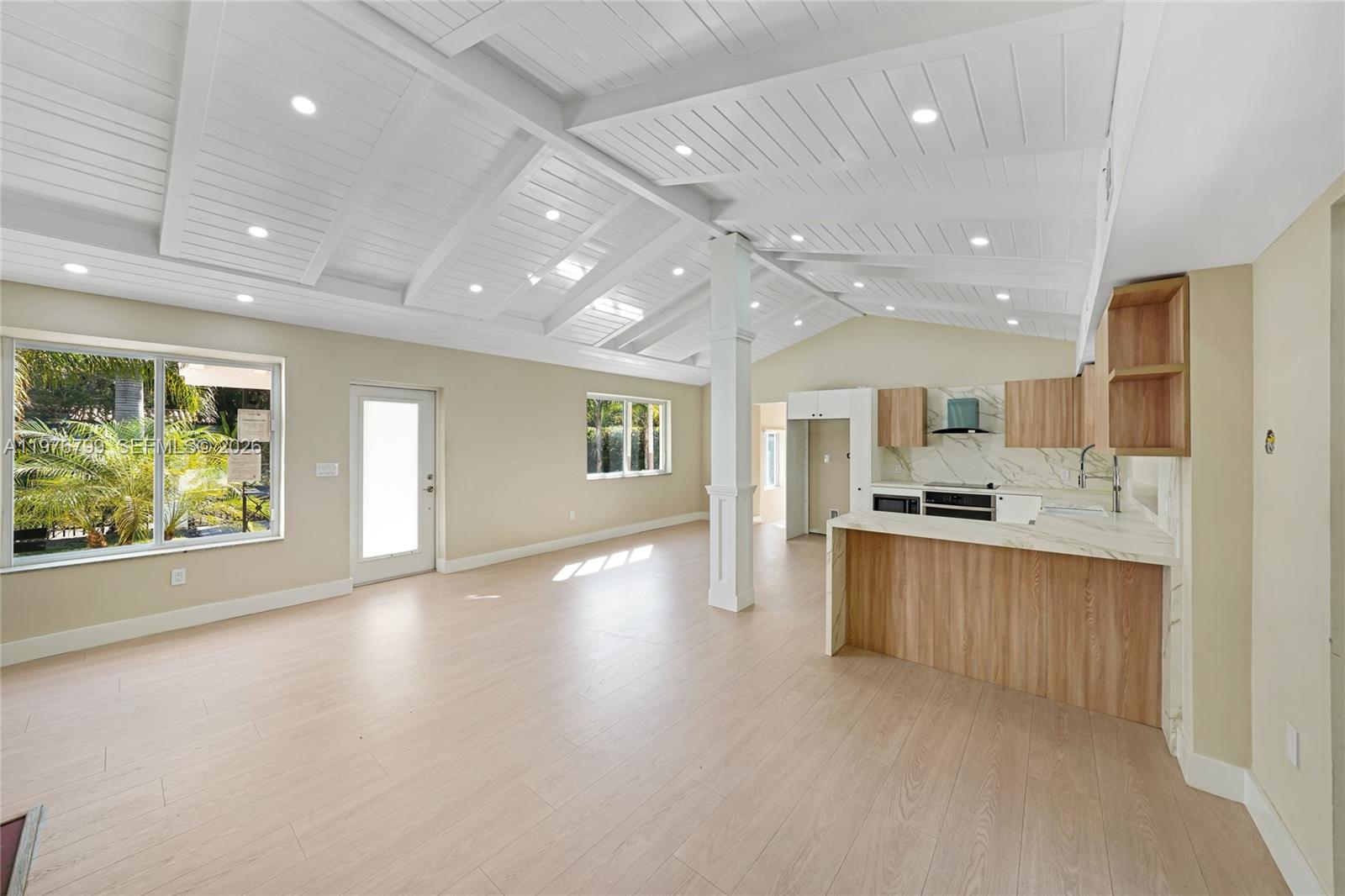 659 NE 73rd St Miami, FL 33138