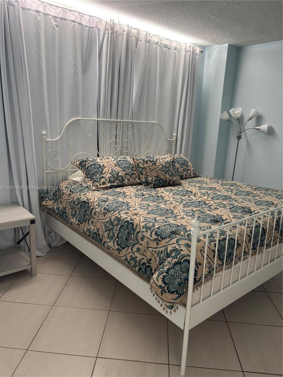 5601 Collins Ave #505 Miami Beach, FL 33140