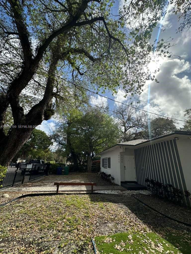 9999 NW 23rd Ave #9999 Miami, FL 33147