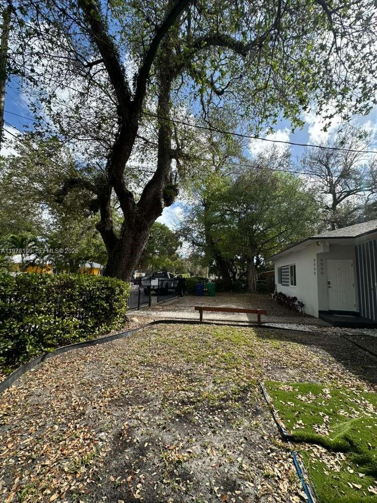 9999 NW 23rd Ave #9999 Miami, FL 33147