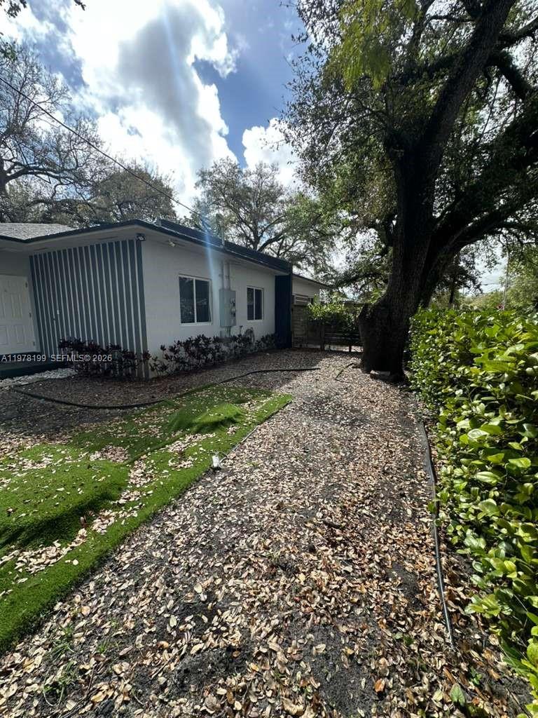 9999 NW 23rd Ave #9999 Miami, FL 33147