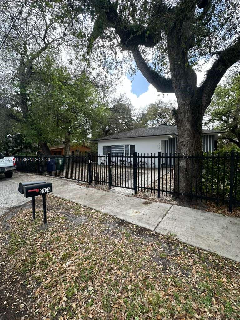 9999 NW 23rd Ave #9999 Miami, FL 33147