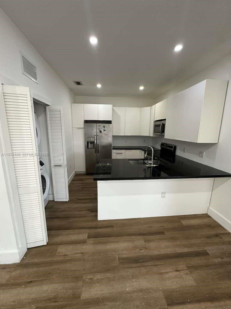 9999 NW 23rd Ave #9999 Miami, FL 33147