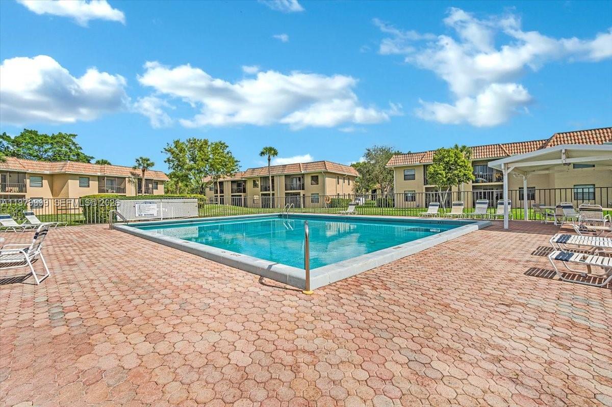 6832 S Palmetto Cir S #201 Boca Raton, FL 33433