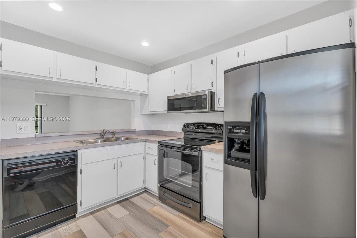 6832 S Palmetto Cir S #201 Boca Raton, FL 33433