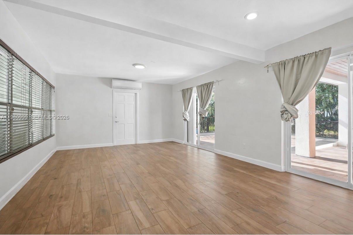 11890 SW 72nd Pl Pinecrest, FL 33156