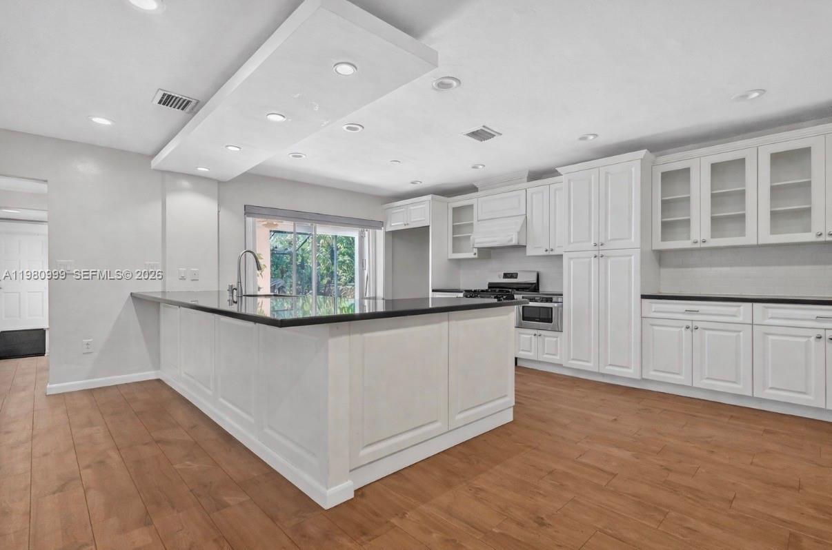 11890 SW 72nd Pl Pinecrest, FL 33156