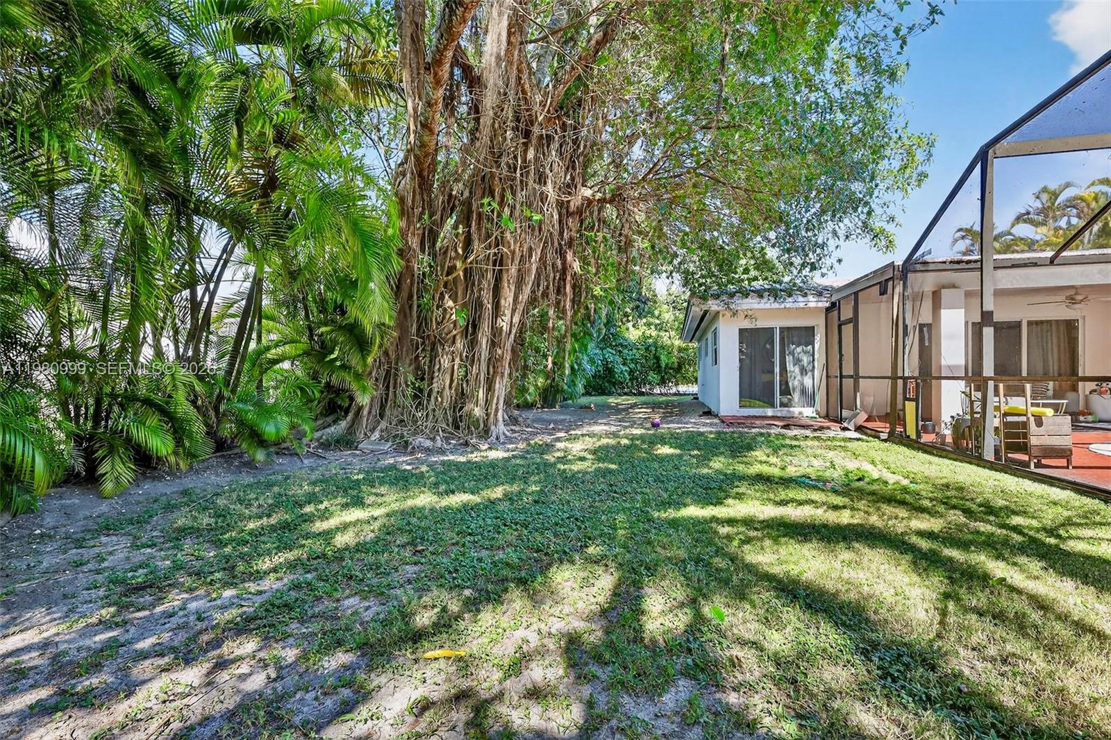 11890 SW 72nd Pl Pinecrest, FL 33156