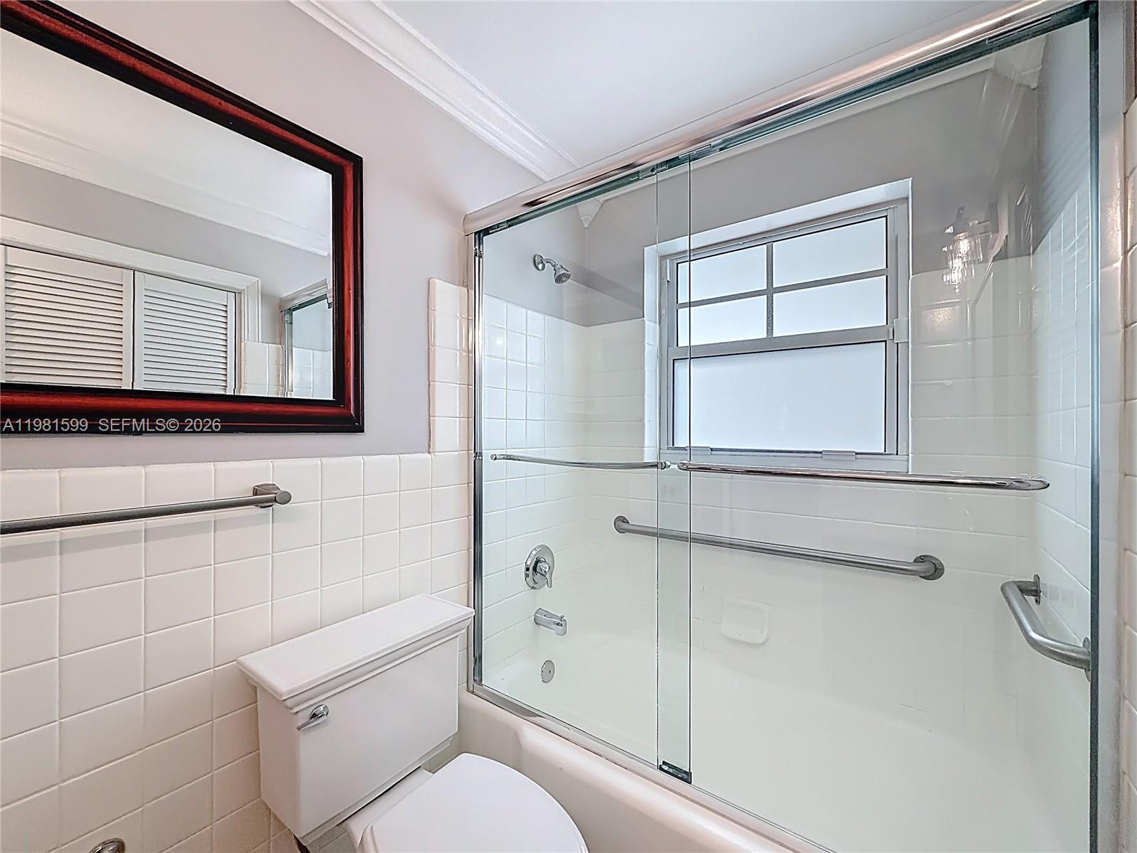 2533 NE 21st Ter Lighthouse Point, FL 33064