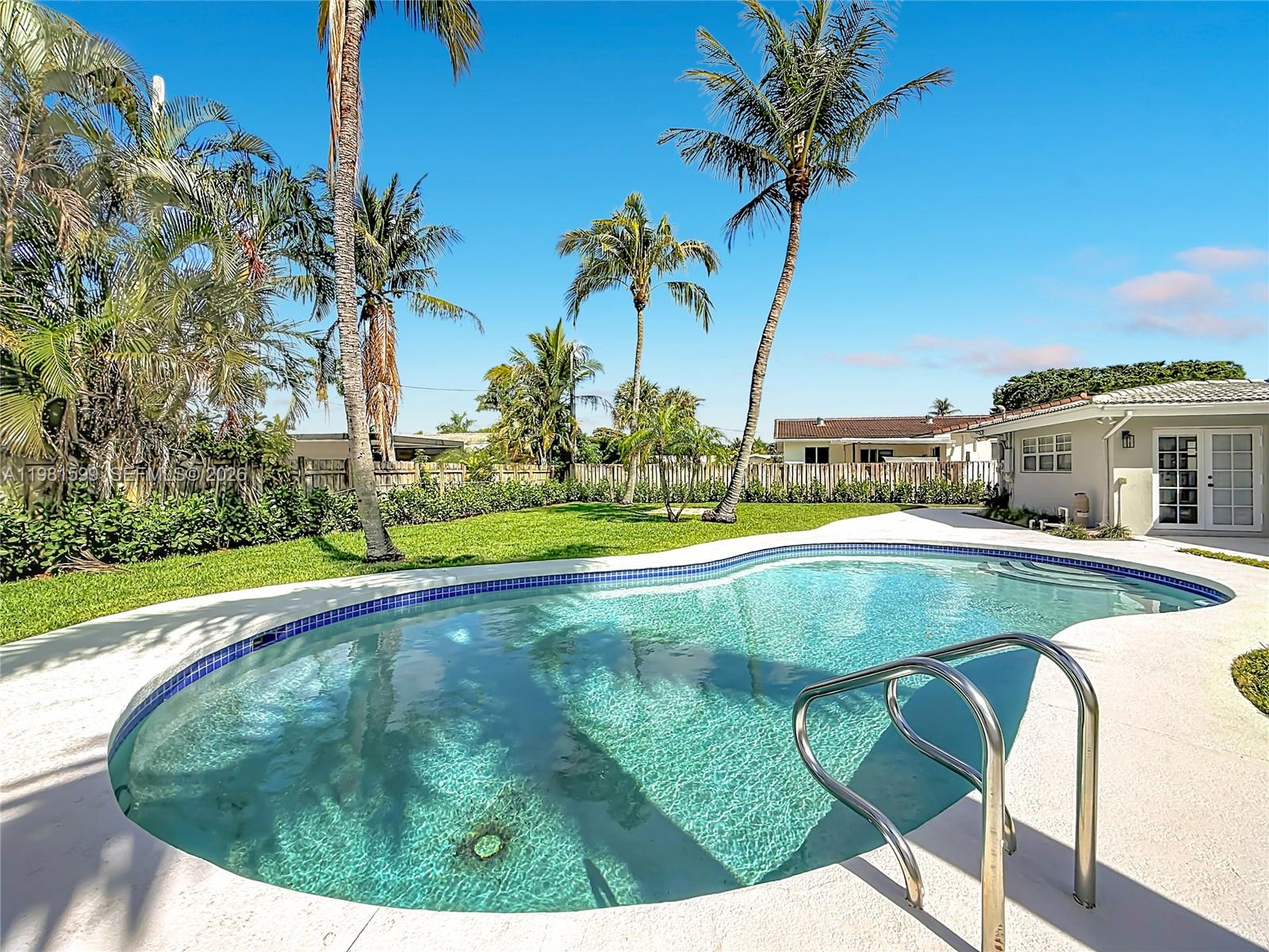 2533 NE 21st Ter Lighthouse Point, FL 33064