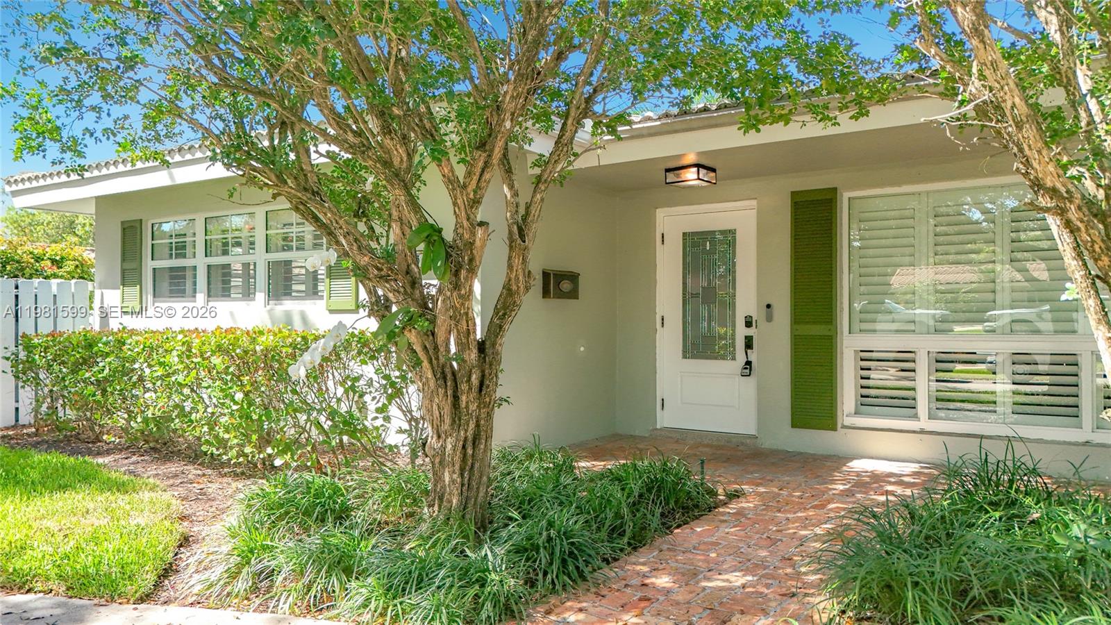 2533 NE 21st Ter Lighthouse Point, FL 33064