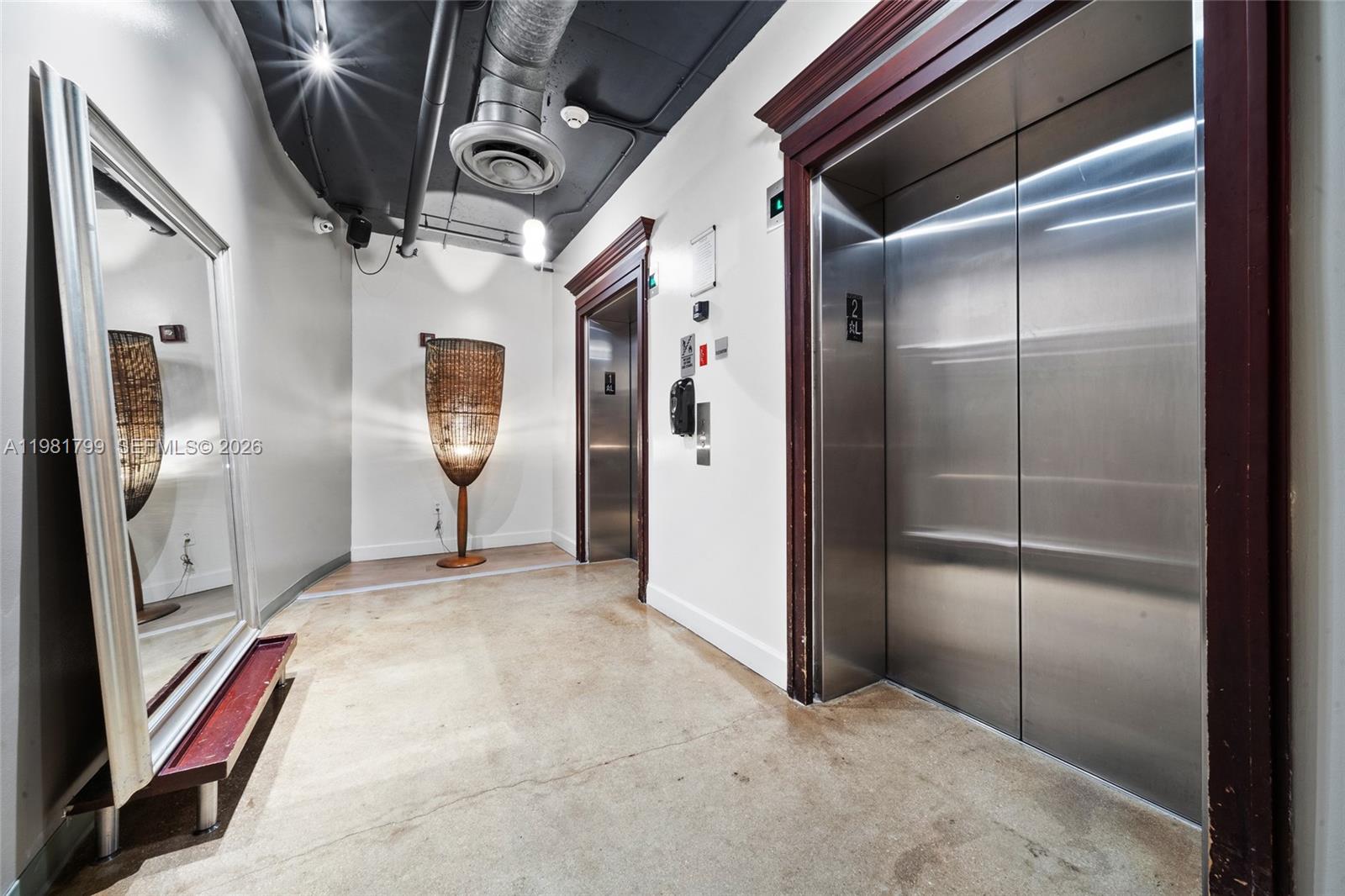 10 SW South Riv Dr #1512 Miami, FL 33130