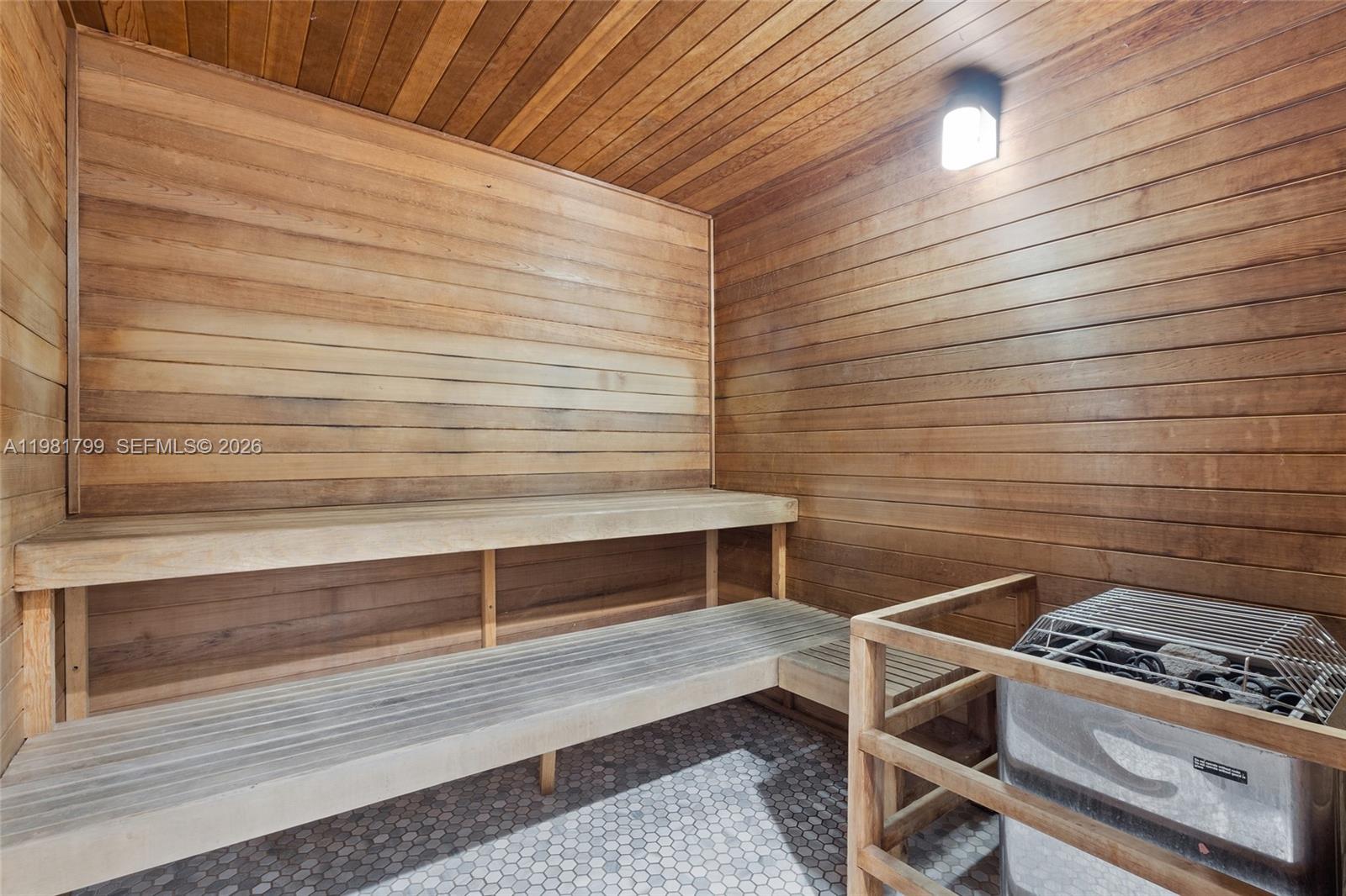 10 SW South Riv Dr #1512 Miami, FL 33130