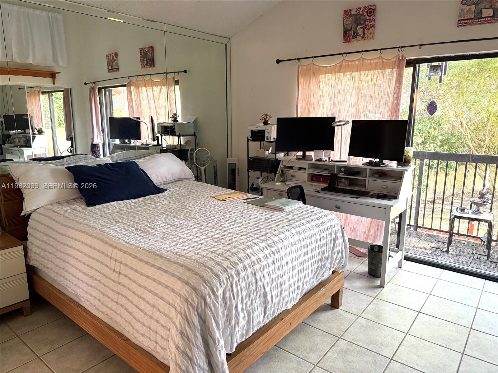 10073 SW 77th Ct Miami, FL 33156