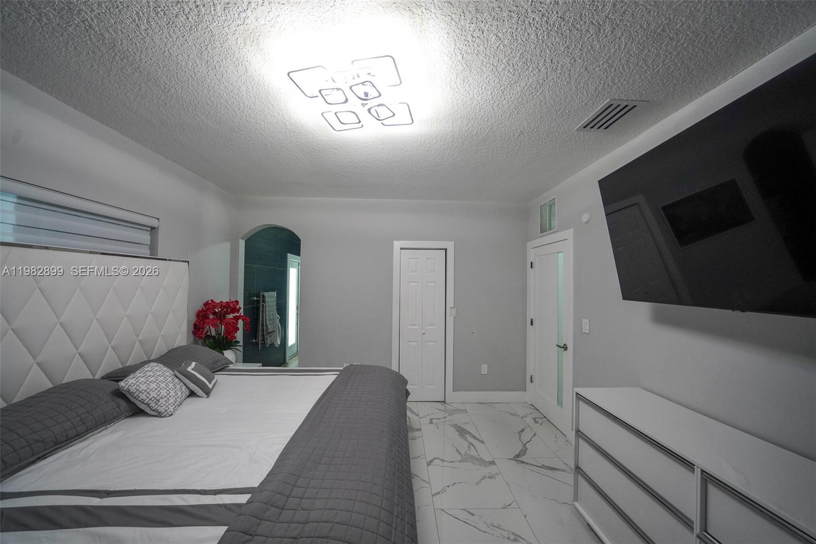 16334 SW 57th St Miami, FL 33193