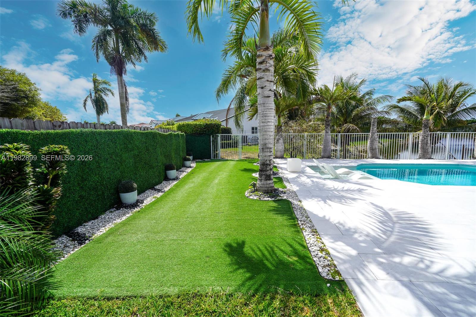 16334 SW 57th St Miami, FL 33193