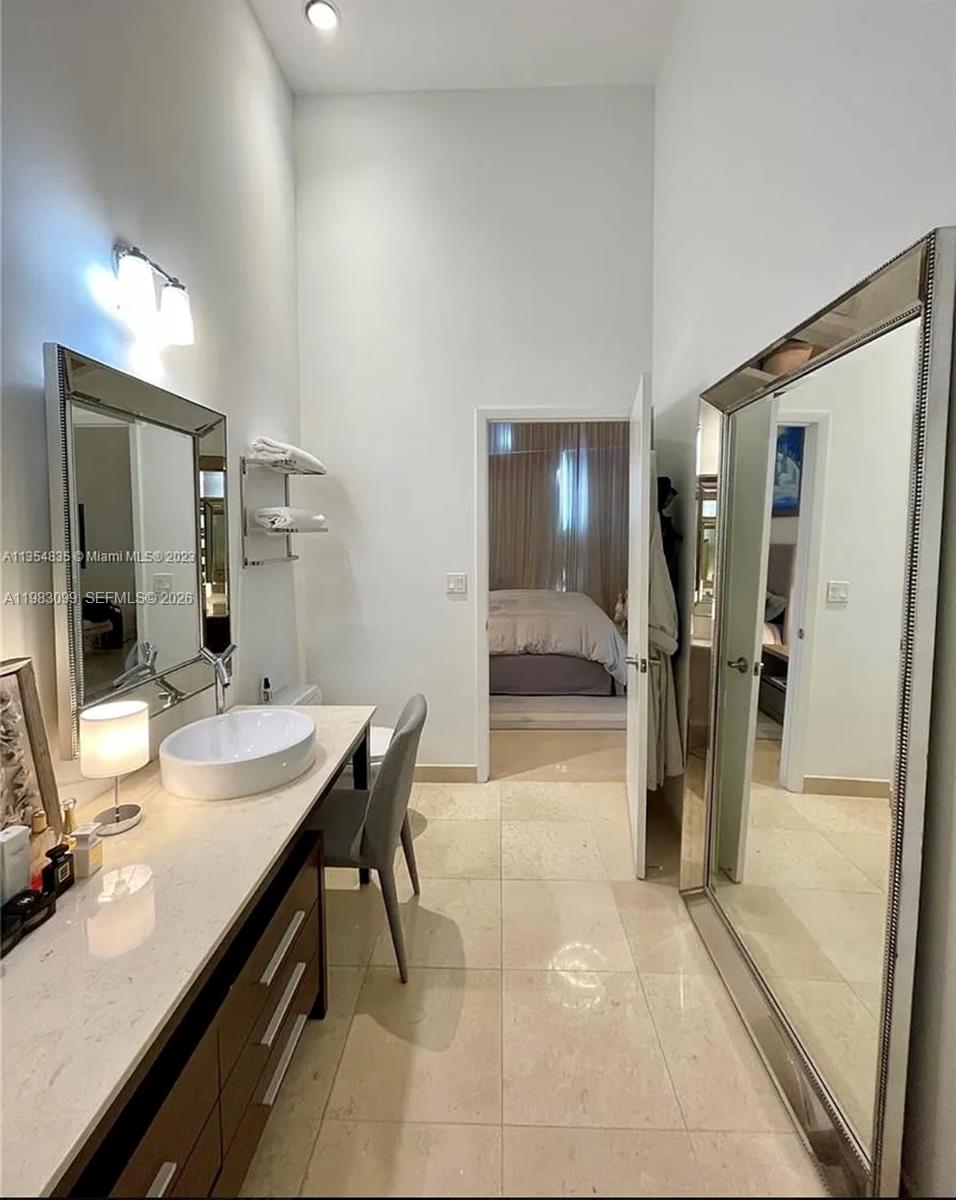 image Icon Brickell II11