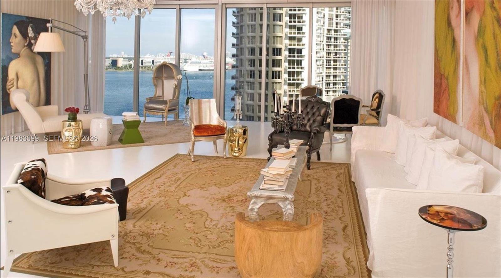 image Icon Brickell II18