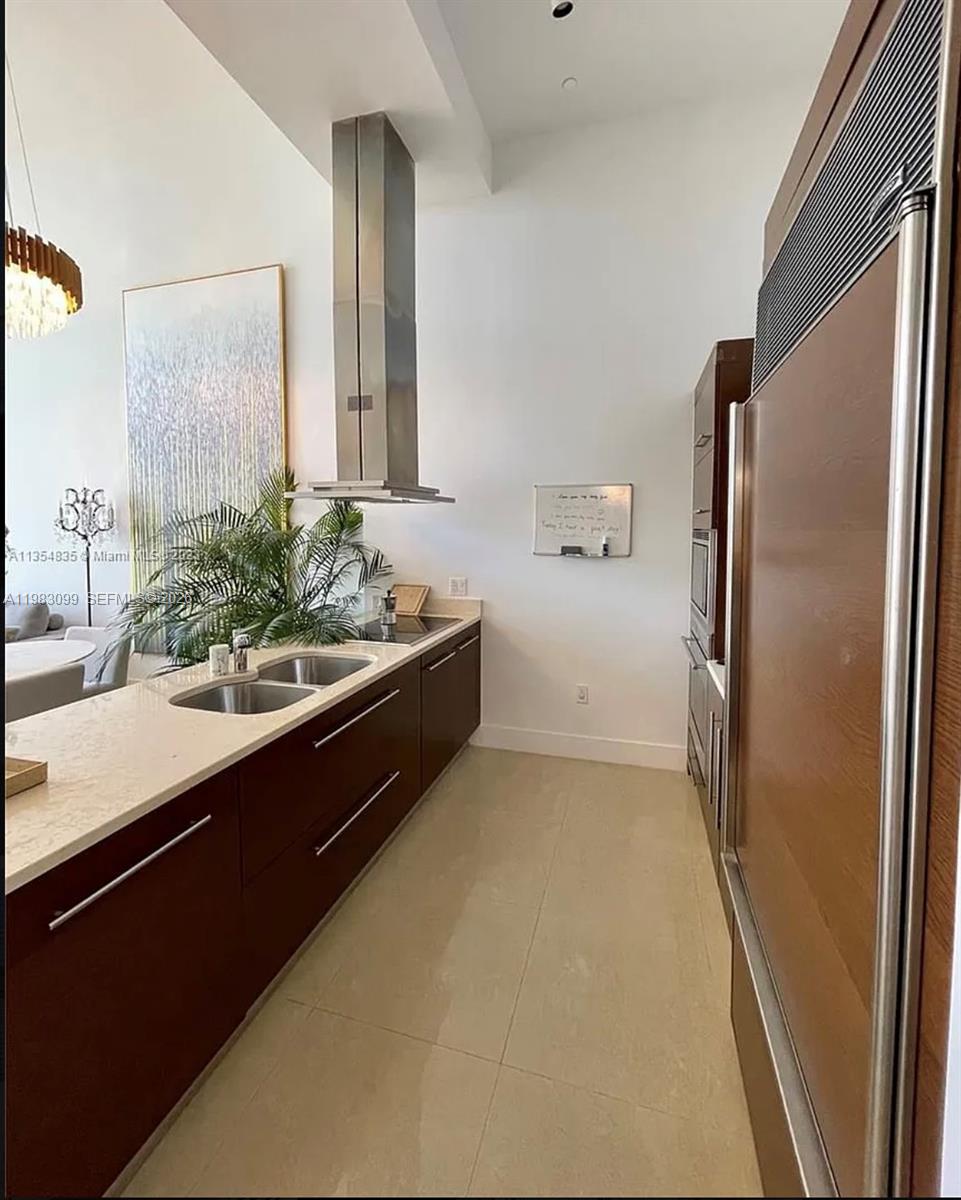 image Icon Brickell II8