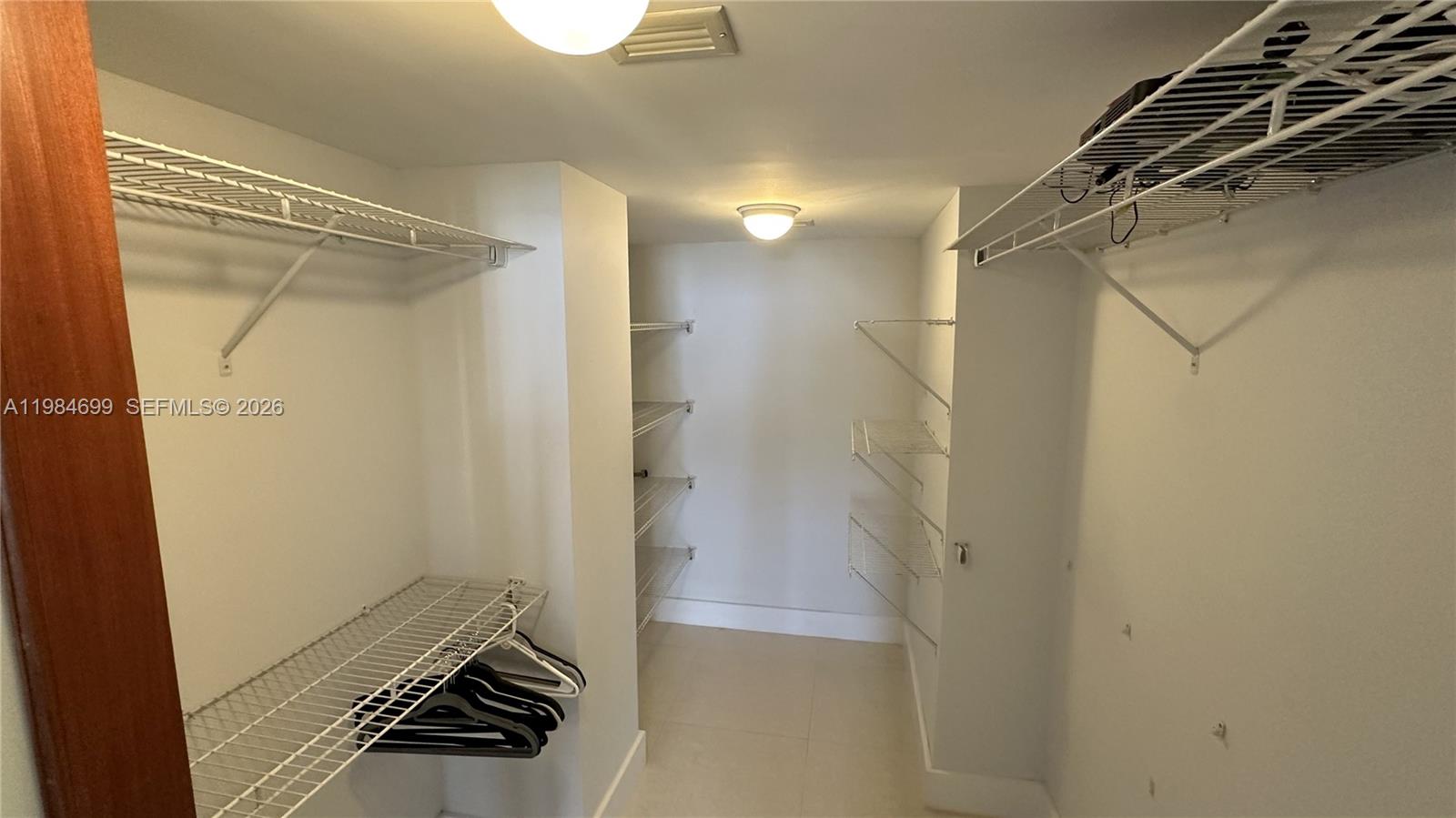 image Brickell Bay Club15