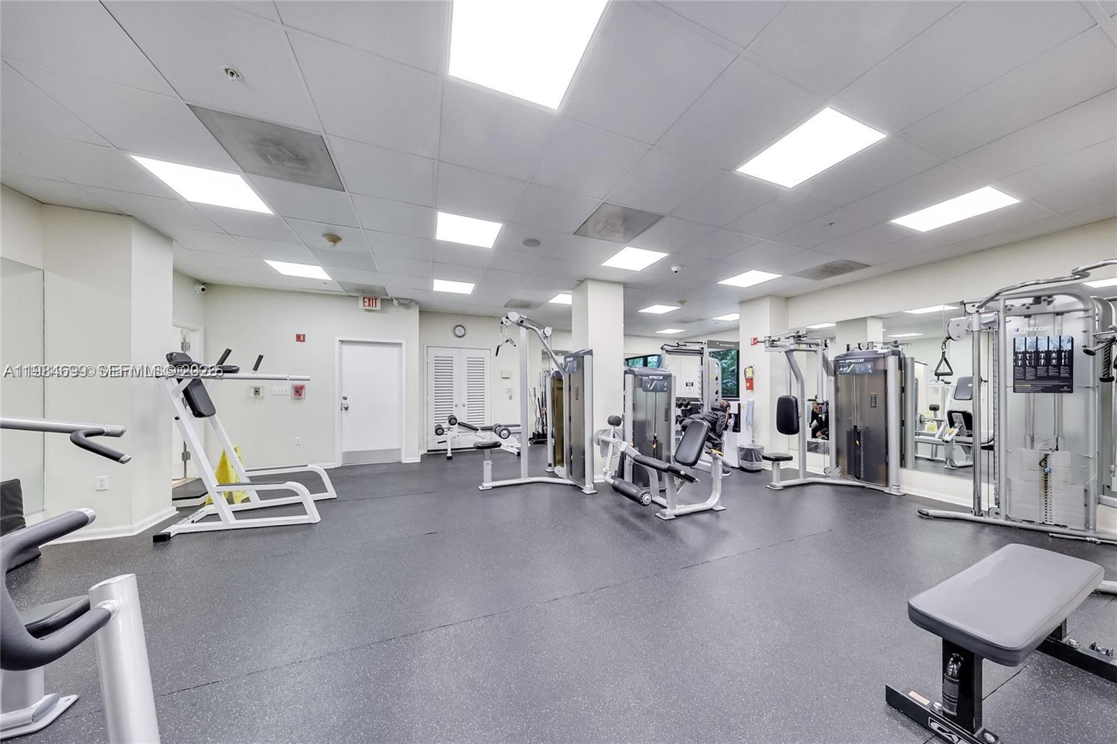 image Brickell Bay Club23