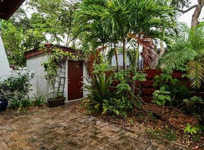 2991 Lakewood Ln #329 Hollywood, FL 33021