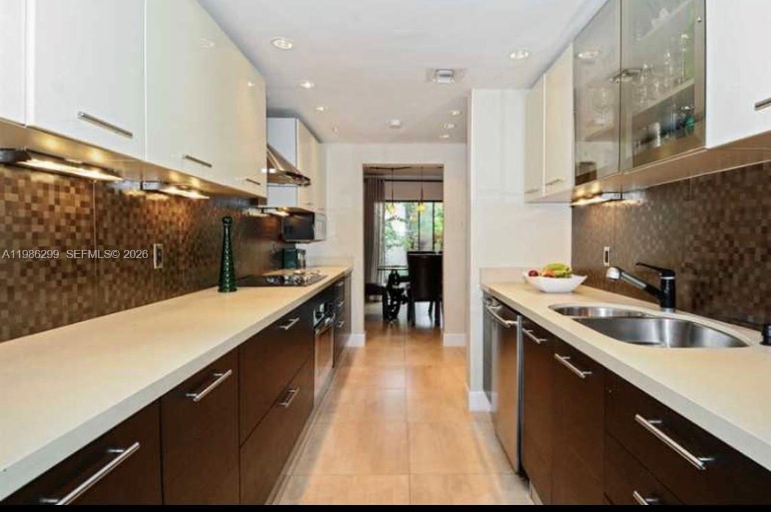 2991 Lakewood Ln #329 Hollywood, FL 33021