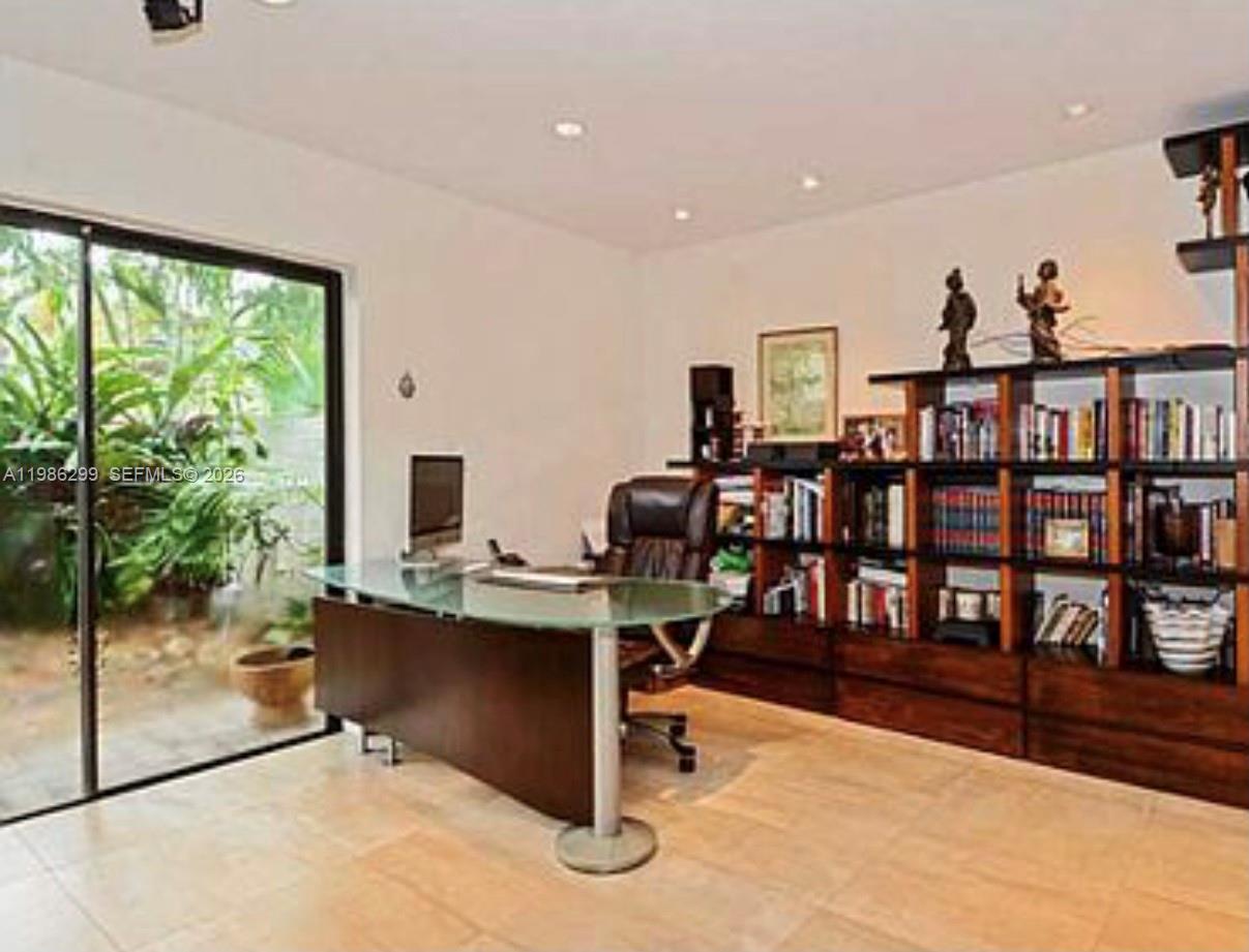 2991 Lakewood Ln #329 Hollywood, FL 33021