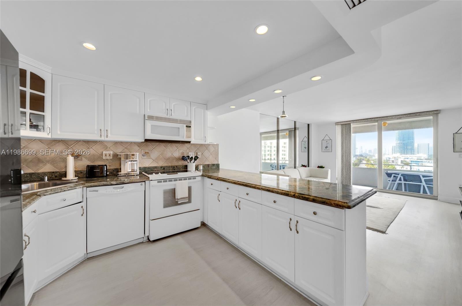 465 Ocean #1102 Miami Beach, FL 33139