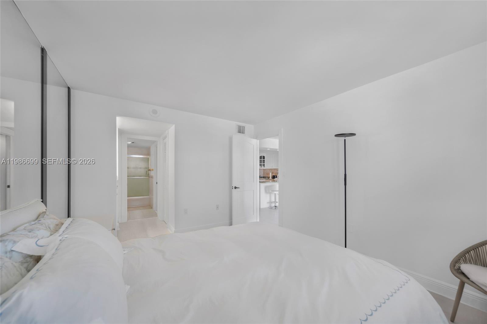 465 Ocean #1102 Miami Beach, FL 33139