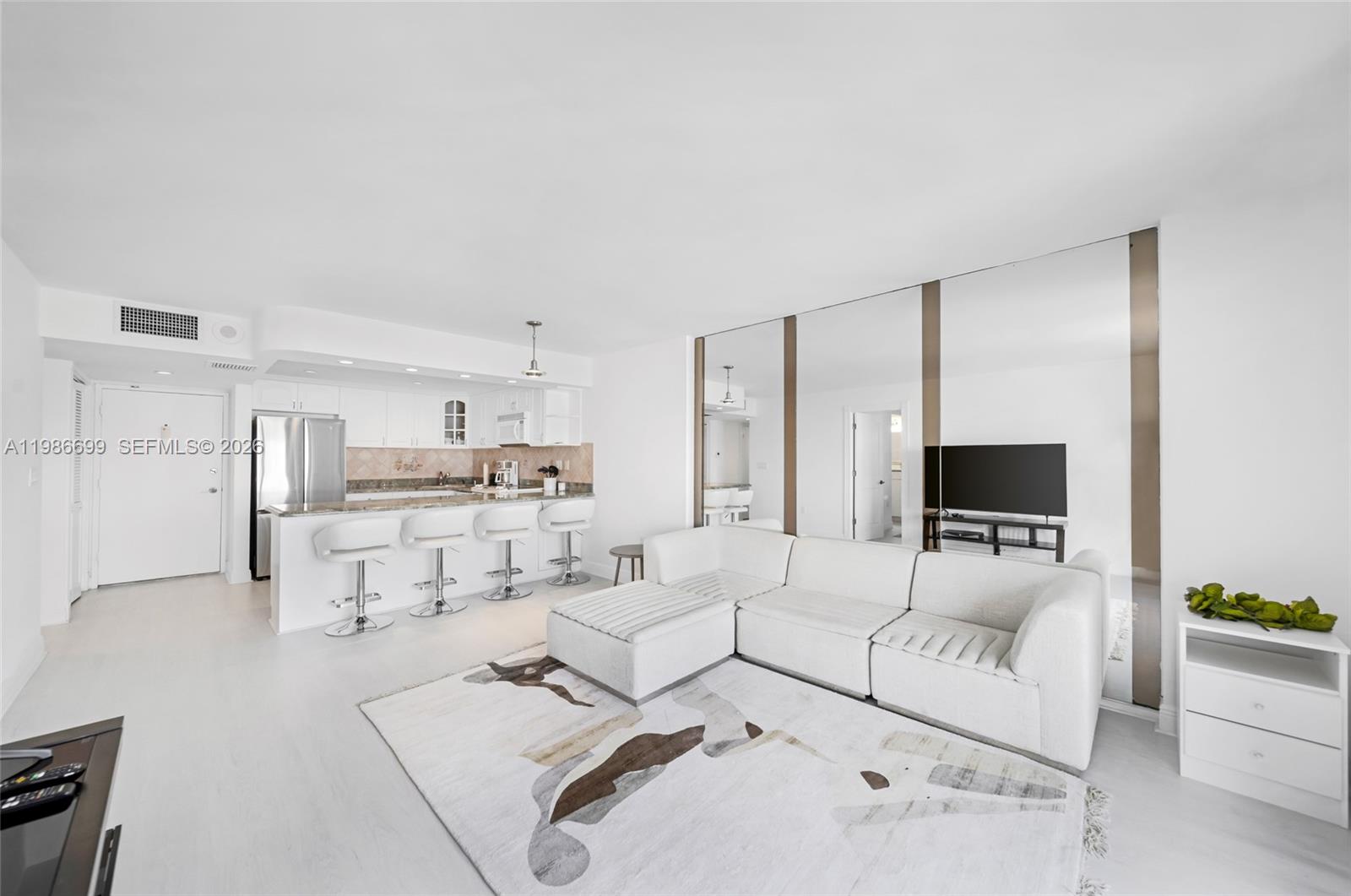 465 Ocean #1102 Miami Beach, FL 33139