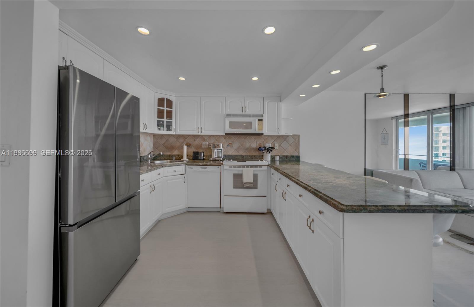 465 Ocean #1102 Miami Beach, FL 33139