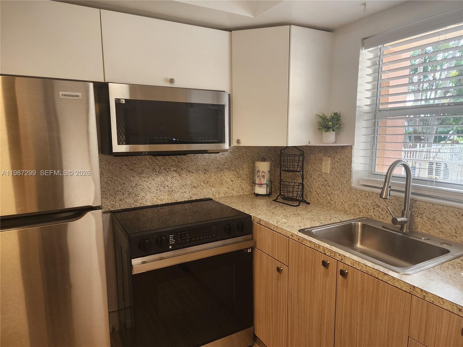 100 SE 6th Ave #107 Pompano Beach, FL 33060