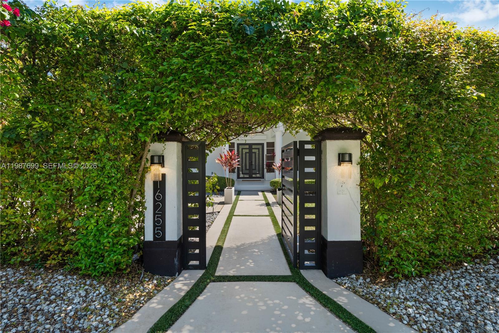 16255 SW 82nd Ave Palmetto Bay, FL 33157