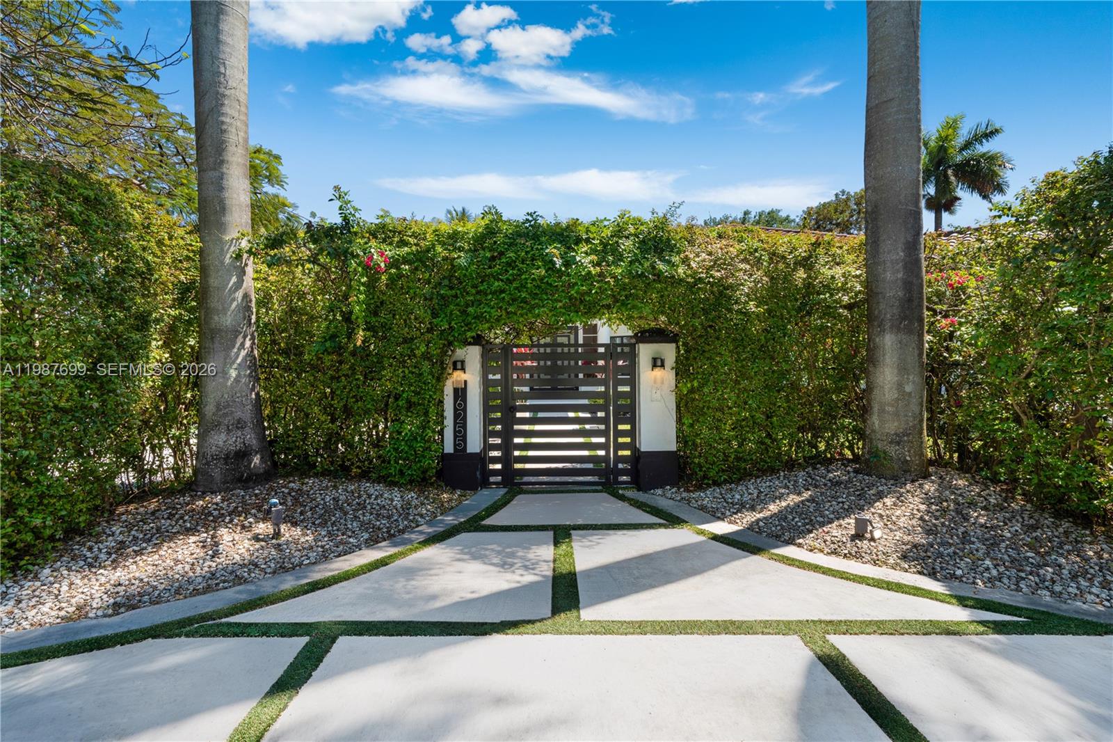 16255 SW 82nd Ave Palmetto Bay, FL 33157