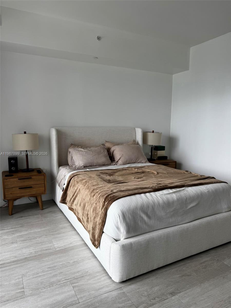 45 SW 9th St #2009 Miami, FL 33130