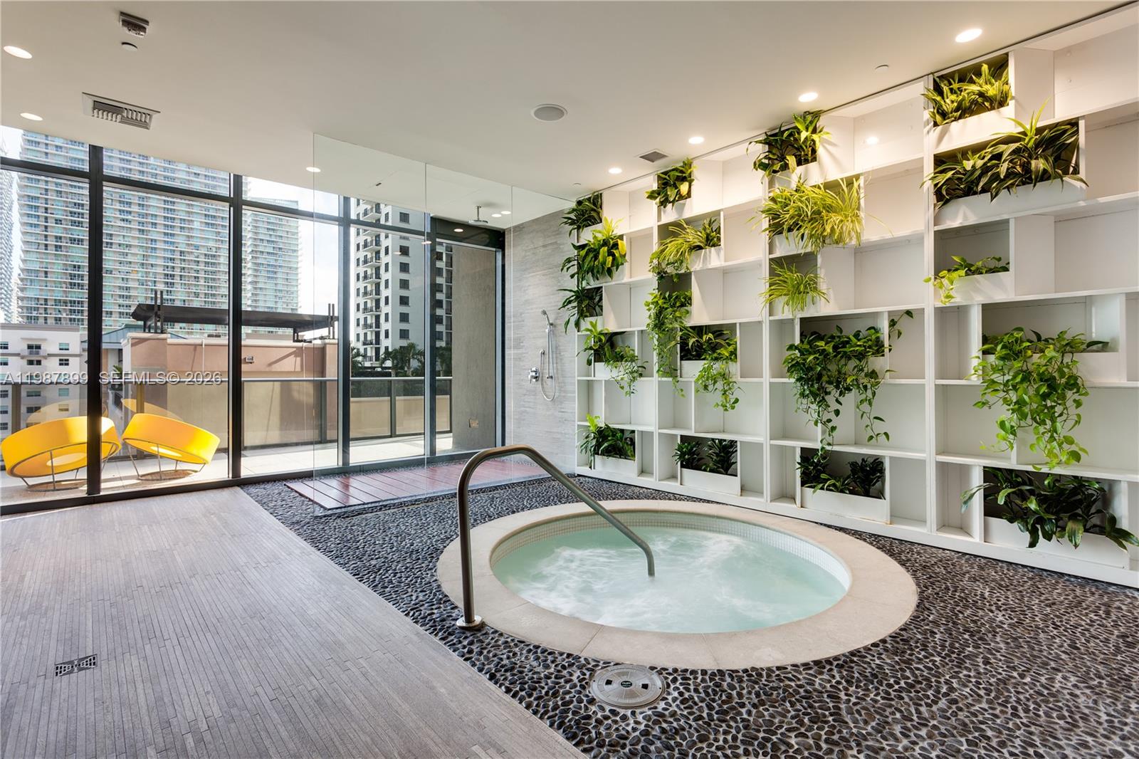 45 SW 9th St #2009 Miami, FL 33130