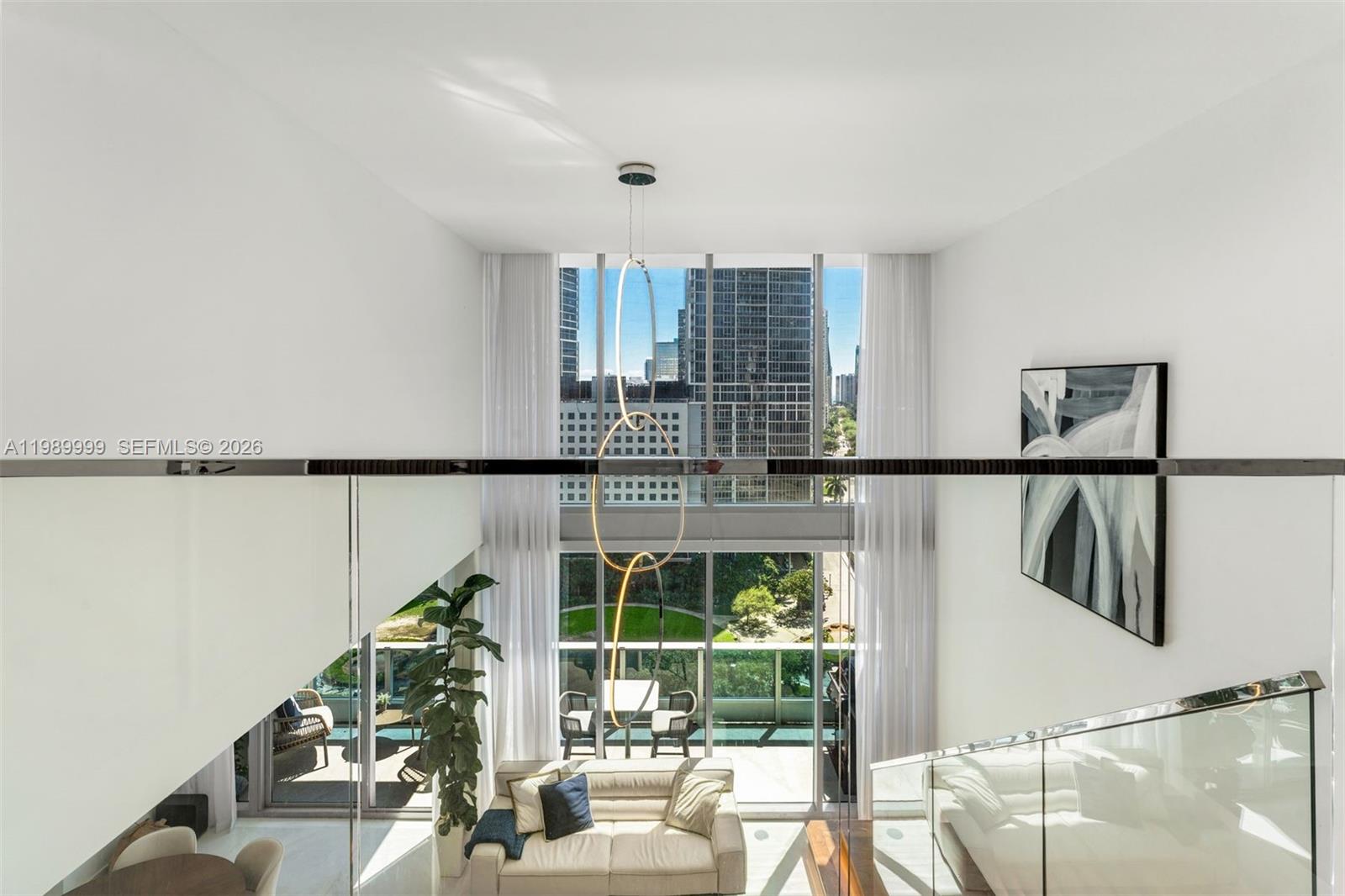 200 Biscayne Blvd Way #1406 Miami, FL 33131