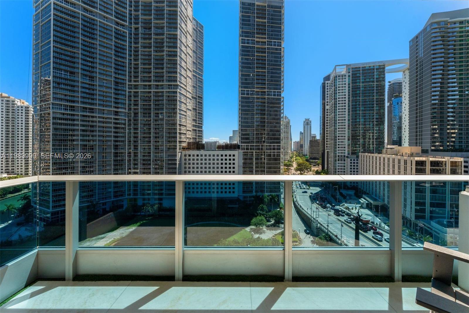 200 Biscayne Blvd Way #1406 Miami, FL 33131