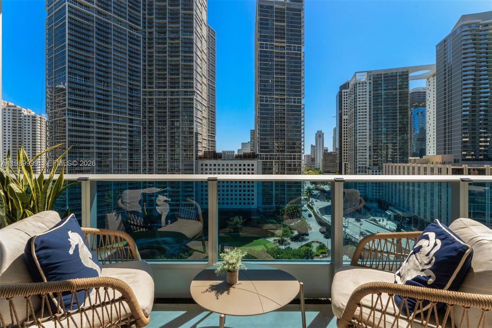 200 Biscayne Blvd Way #1406 Miami, FL 33131