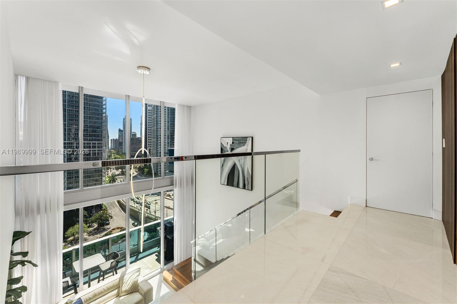 200 Biscayne Blvd Way #1406 Miami, FL 33131