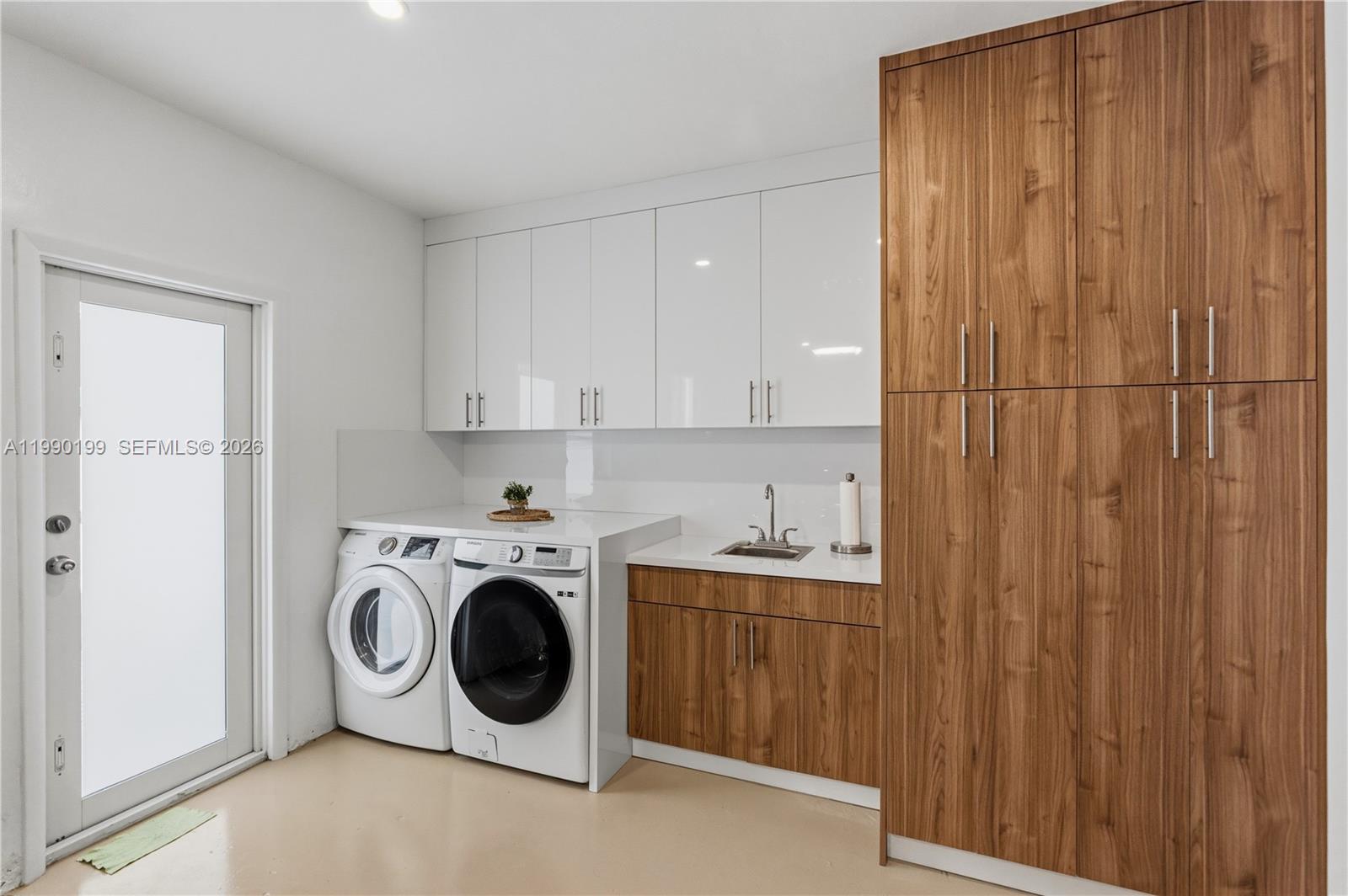 7327 Sabal Dr Miami Lakes, FL 33014