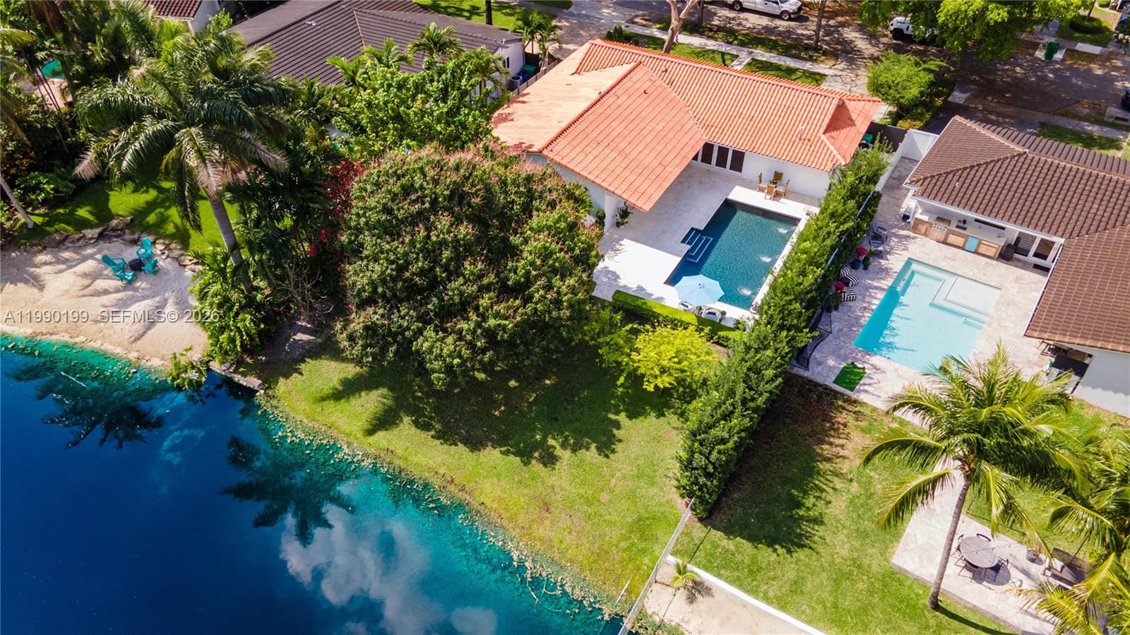 7327 Sabal Dr Miami Lakes, FL 33014