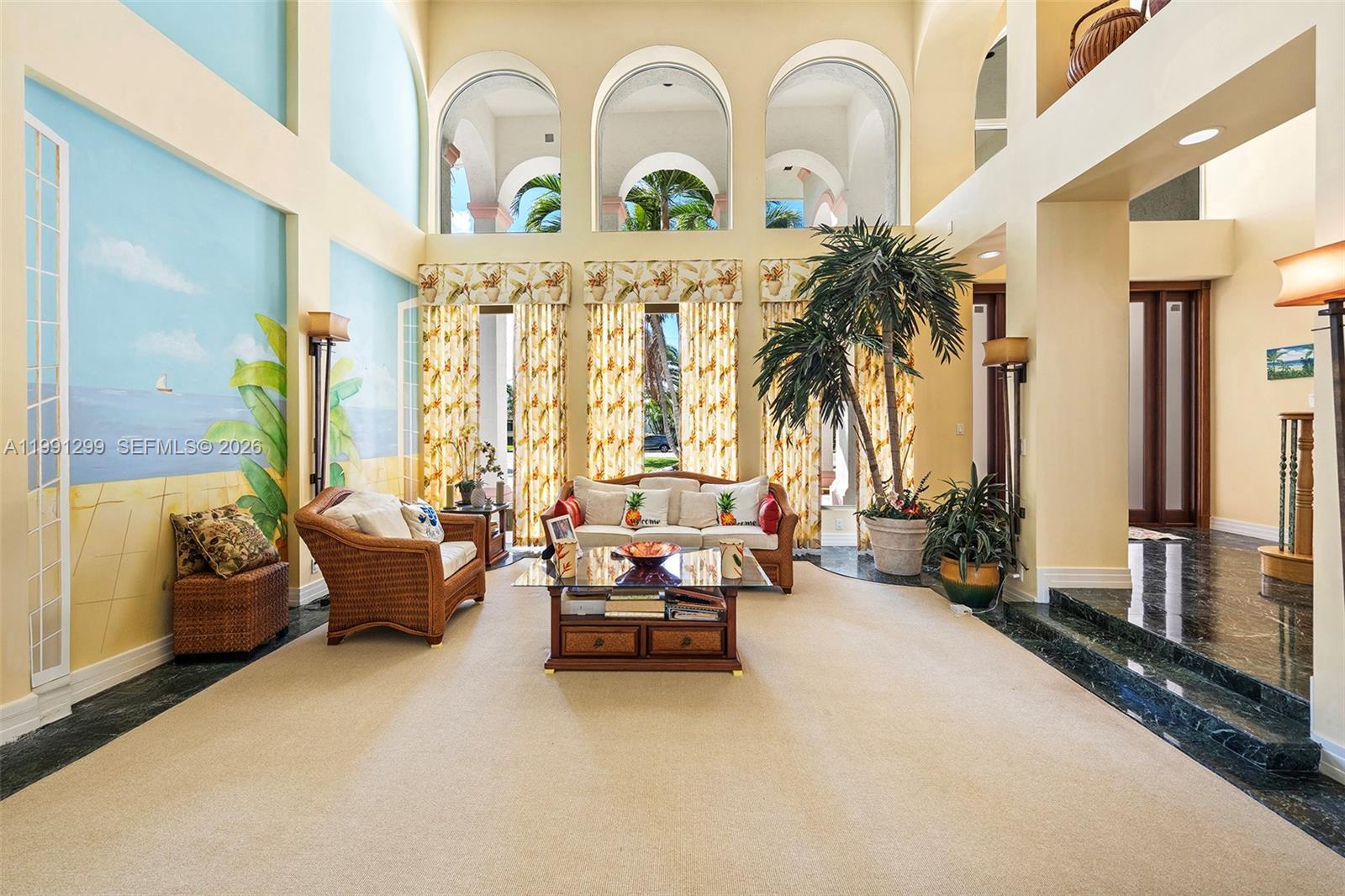 1047 S Southlake Dr Hollywood, FL 33019