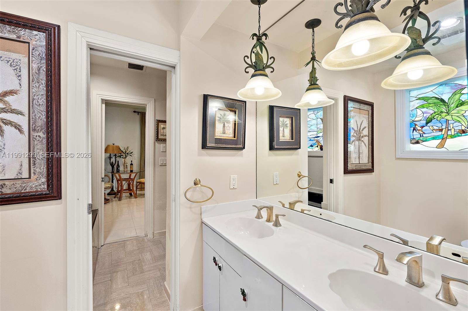 1047 S Southlake Dr Hollywood, FL 33019