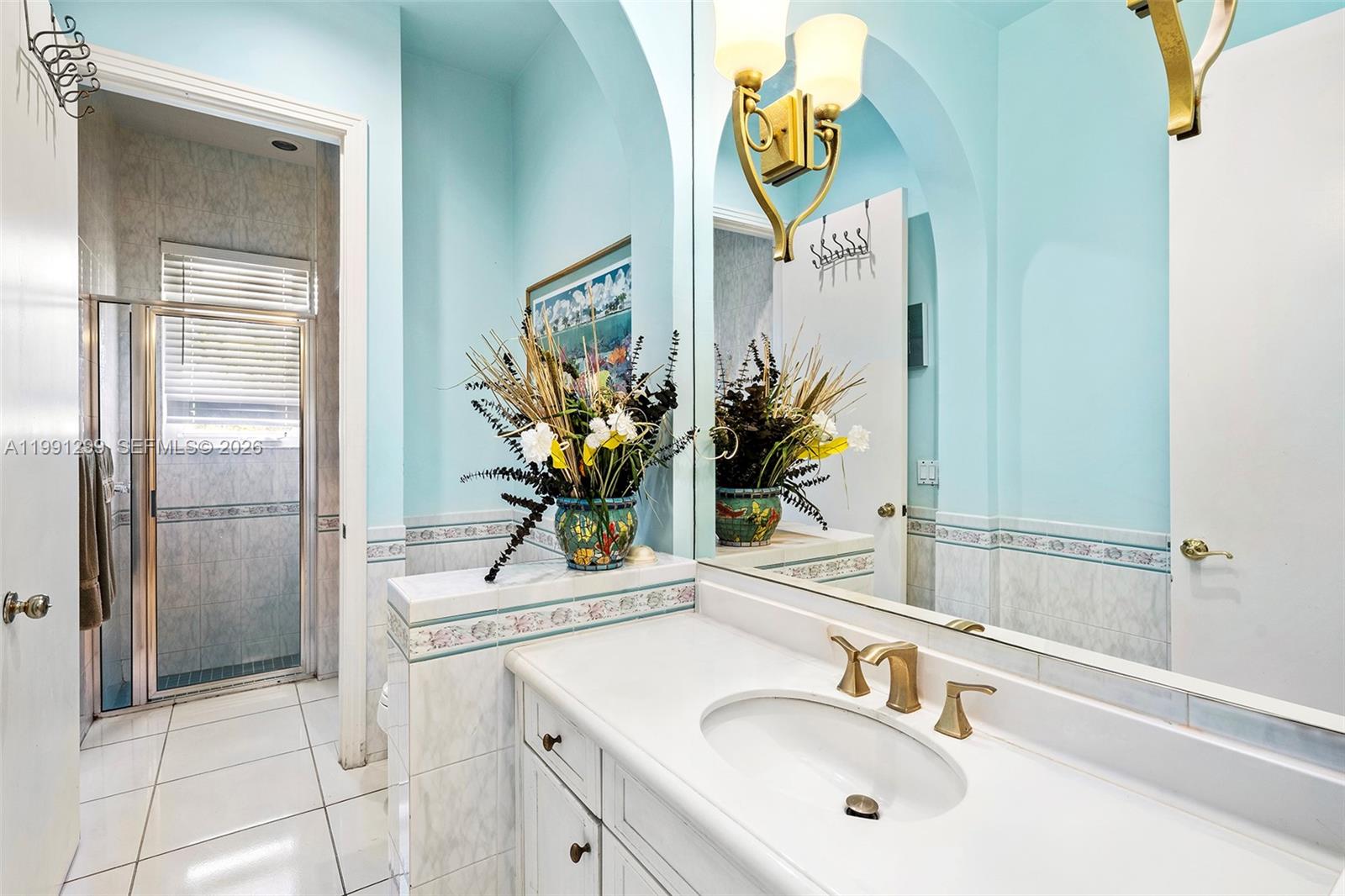 1047 S Southlake Dr Hollywood, FL 33019