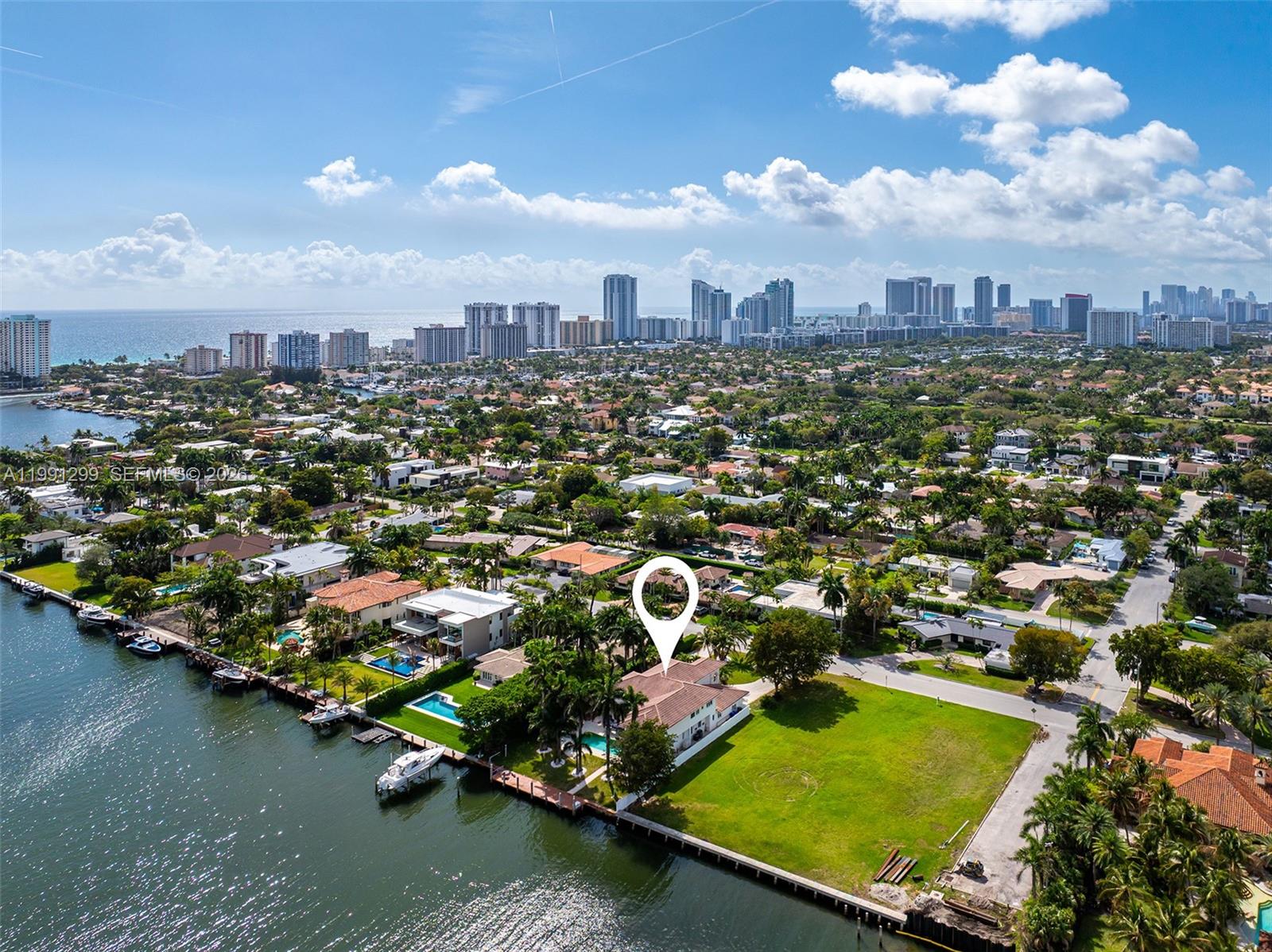 1047 S Southlake Dr Hollywood, FL 33019